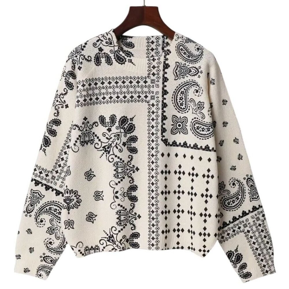NEW Lovely Ivory + Navy Vintage Chic Crewneck Sizes M, L, NWT